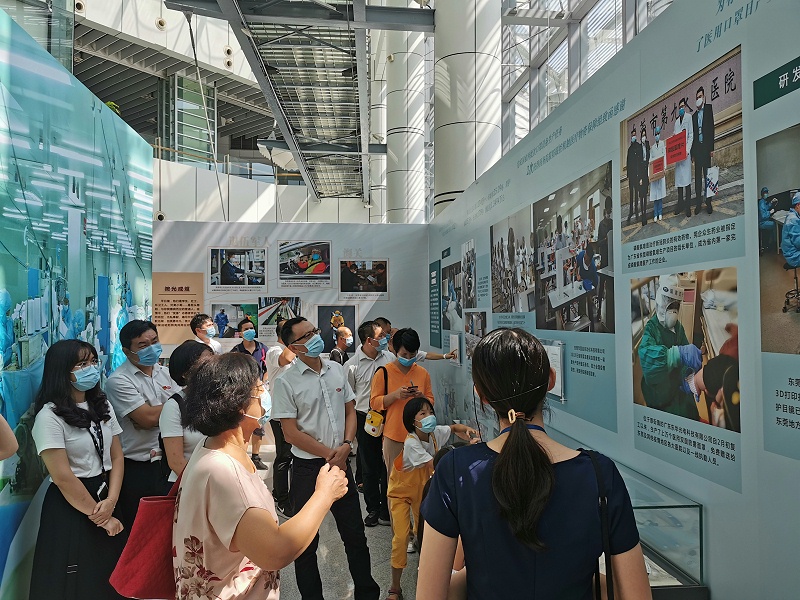 ս���ߡ���ʵ��μ������ѵ�֧����ǰ�п���Ӣ���¾�