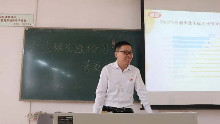 mg����ͻ��